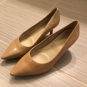 Aerosoles shiny nude heels
